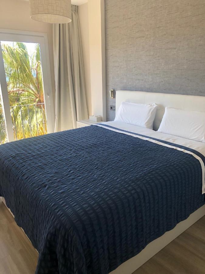 Beautiful Penthouse On Golden Mile, Near Apartemen *