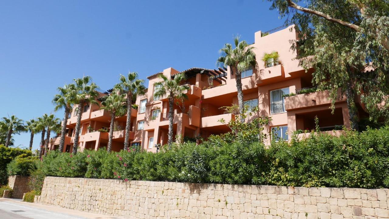 Beautiful Penthouse On Golden Mile, Near Apartemen *