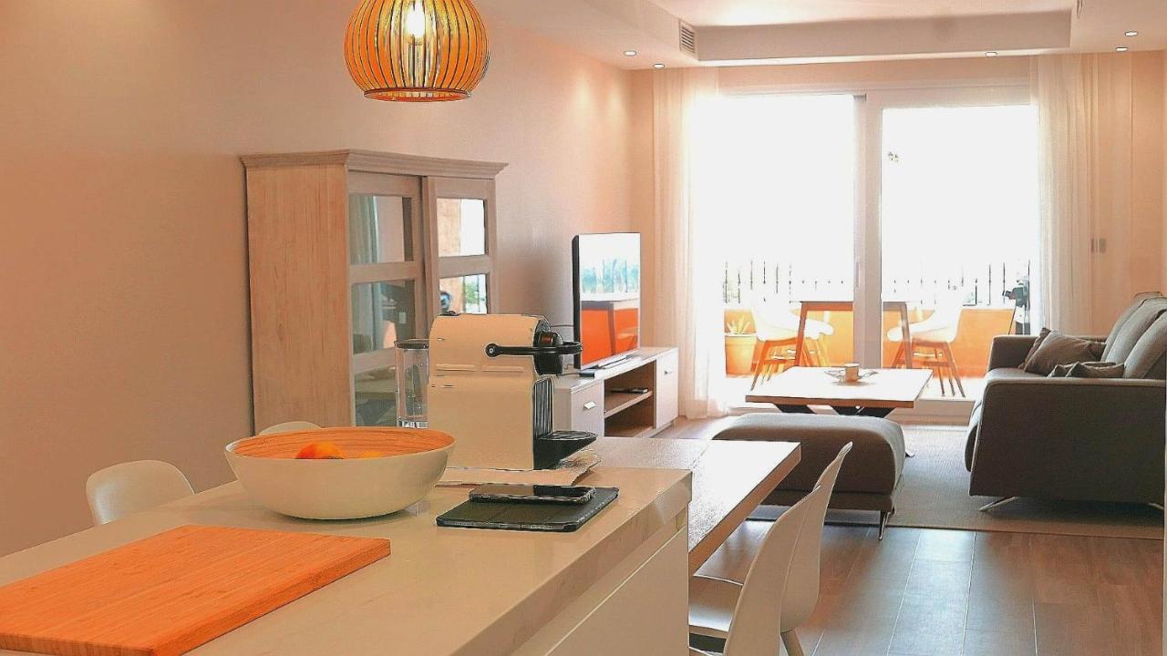 Apartemen Beautiful Penthouse On Golden Mile, Near *
